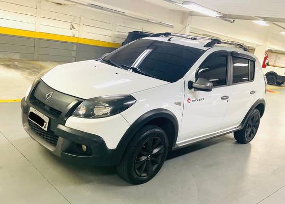 RENAULT SANDERO 1.6 SL STEPWAY RIP CURL 16V FLEX 4P MANUAL RENAULT SANDERO 1.6 SL STEPWAY RIP CURL 16V FLEX 4P MANUAL